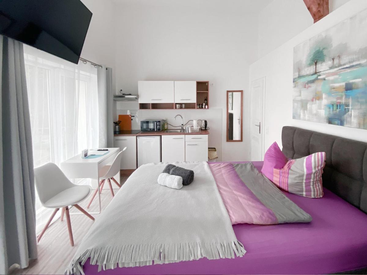 Schwanenburg Apartments Kolonie Rontgental Zewnętrze zdjęcie
