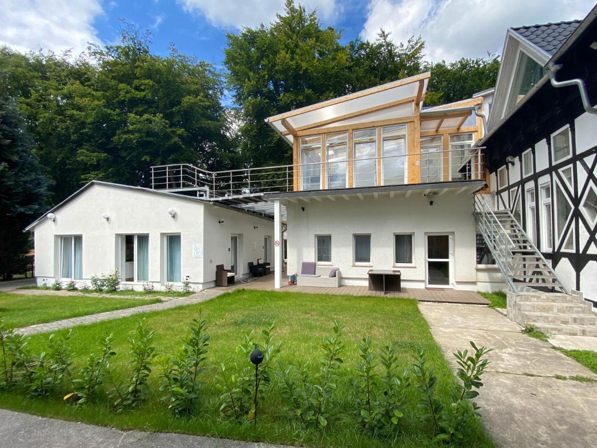 Schwanenburg Apartments Kolonie Rontgental Zewnętrze zdjęcie