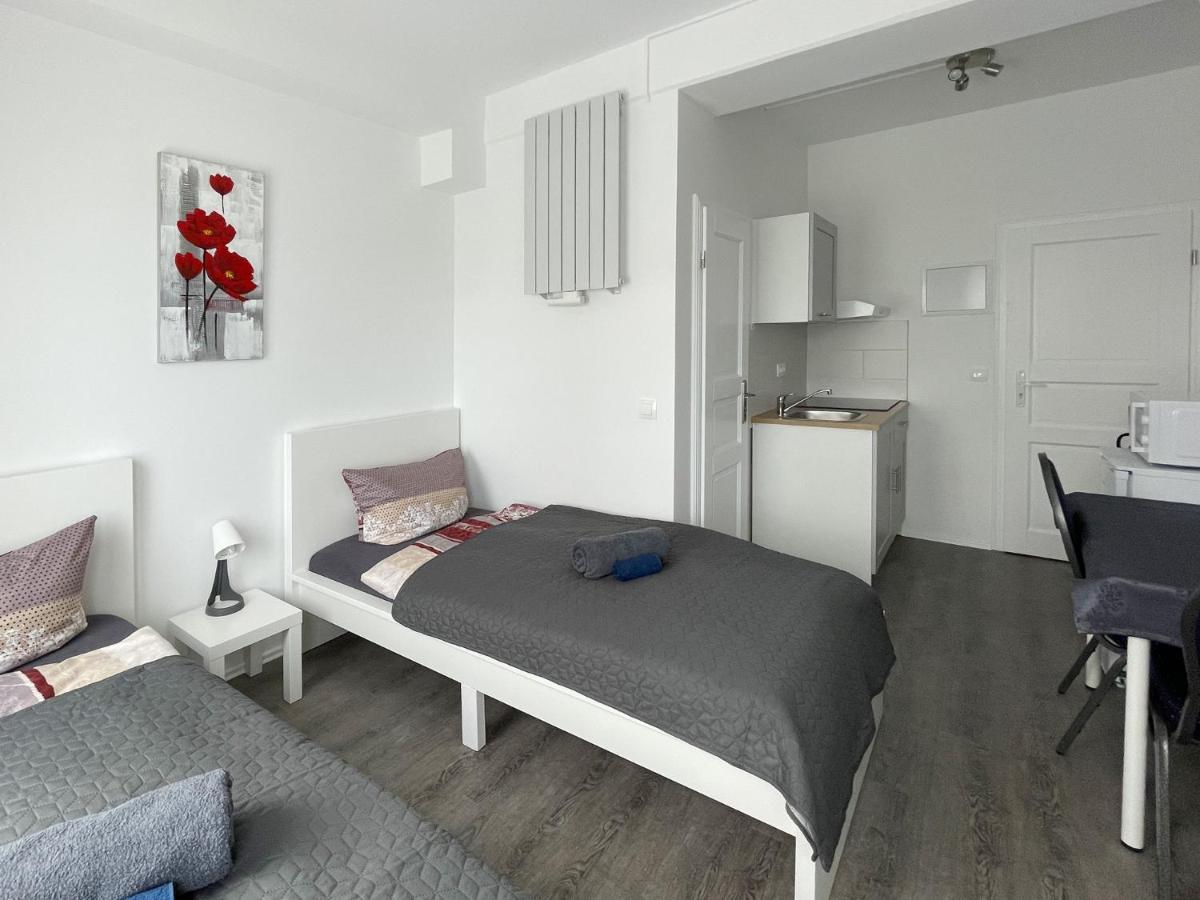 Schwanenburg Apartments Kolonie Rontgental Zewnętrze zdjęcie