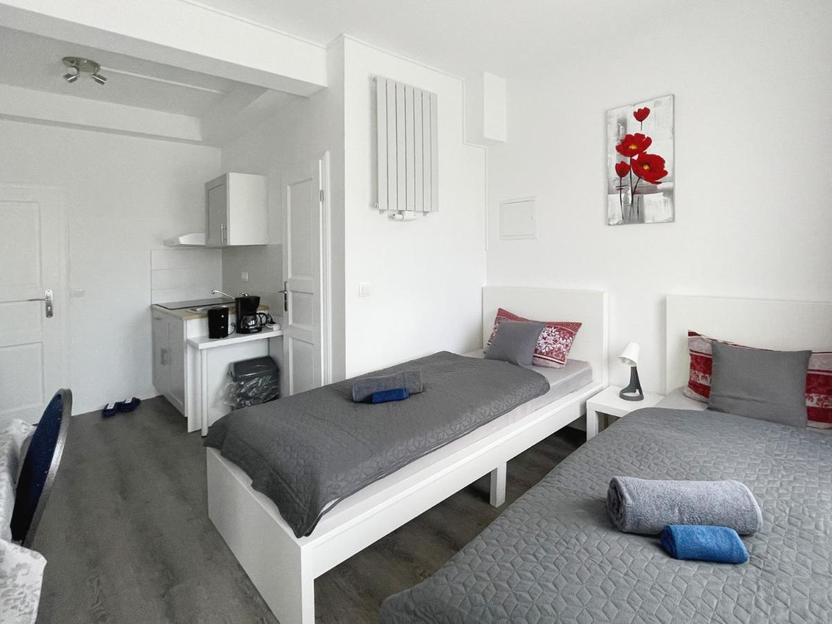 Schwanenburg Apartments Kolonie Rontgental Zewnętrze zdjęcie