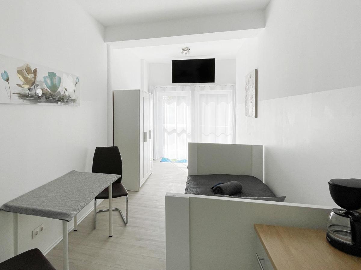 Schwanenburg Apartments Kolonie Rontgental Zewnętrze zdjęcie