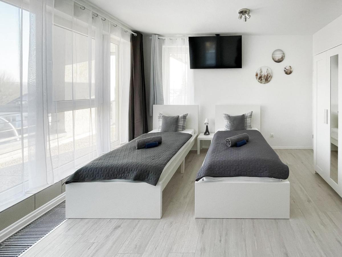 Schwanenburg Apartments Kolonie Rontgental Zewnętrze zdjęcie