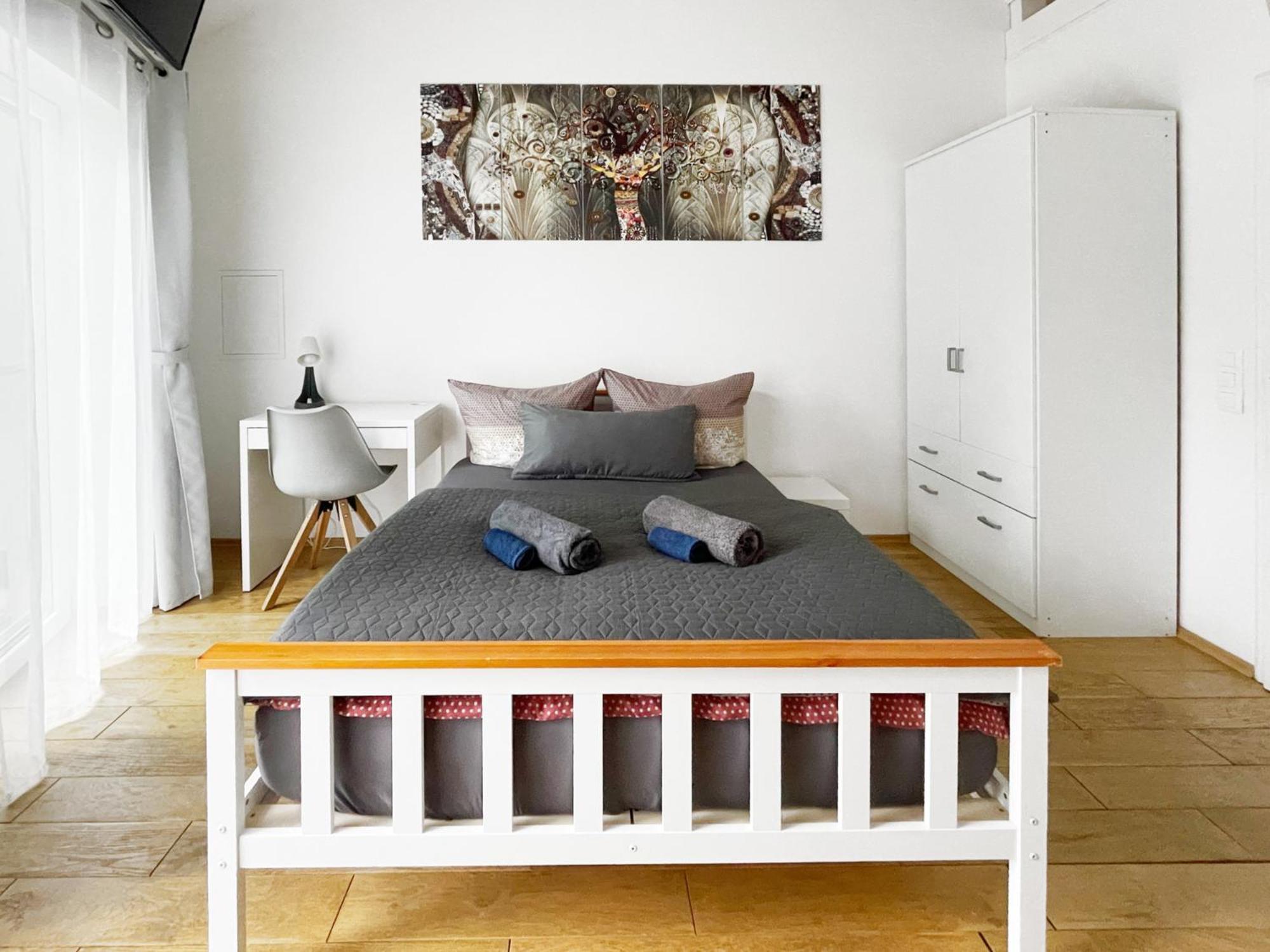 Schwanenburg Apartments Kolonie Rontgental Zewnętrze zdjęcie